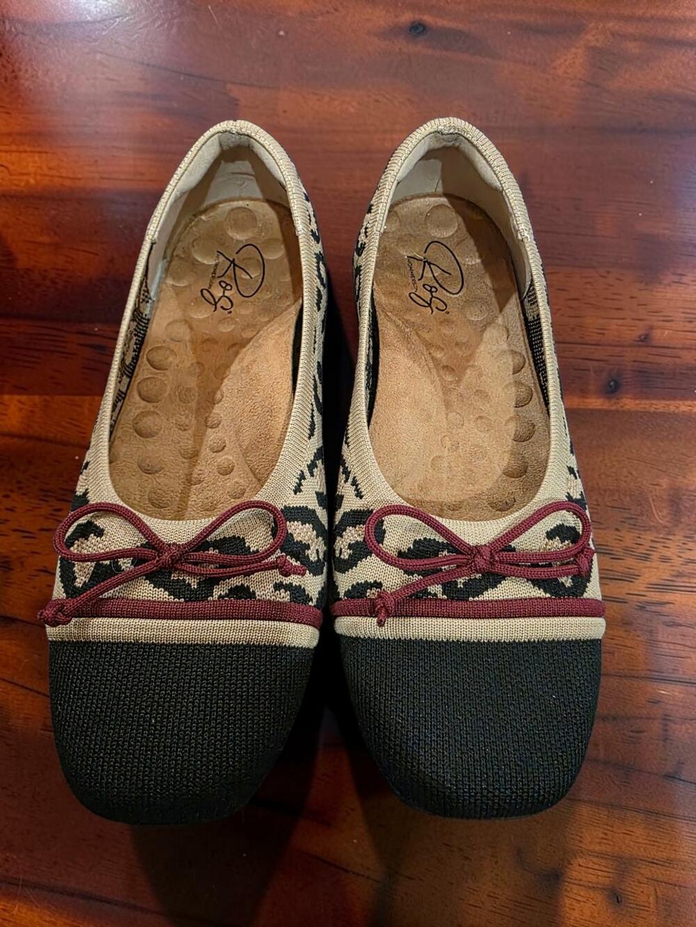 Rasolli Womens 8.5 M Leopard Print Ballet Flats Black Toe Burgundy Bow Comfort